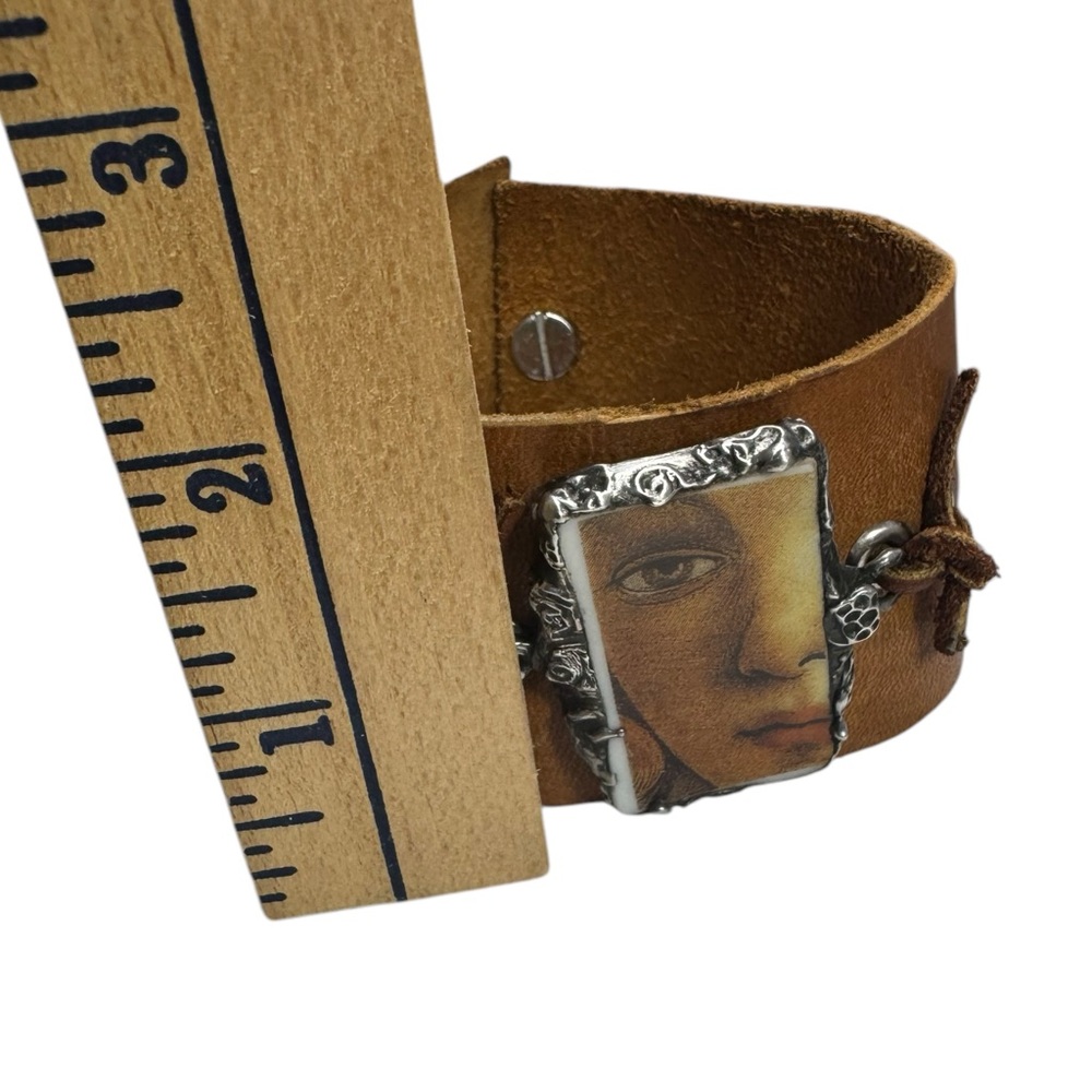 La Ghirlandata Rosetti Art Face Tile & Silver Blend Bezel Leather Cuff Bracelet - Picture 9 of 11